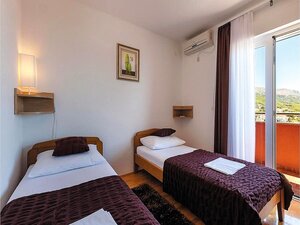 APARTMÁNOVÁ VILA S BAZÉNOM A VÝHĽADOM NA MORE — foto 17