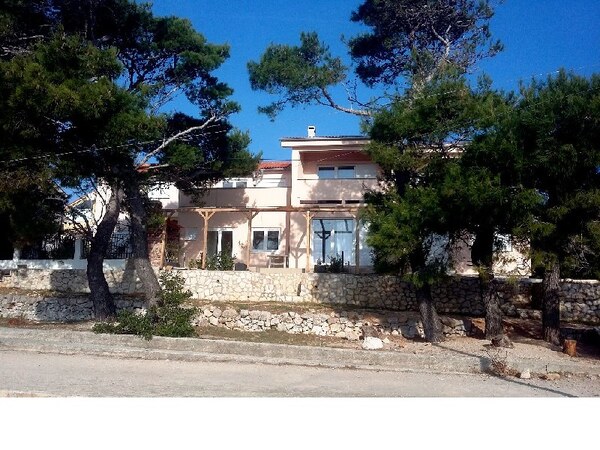 APARTMÁNOVÉ DOMY NA OSTROVE RAB