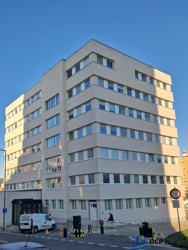 Bez provízie - Výhodný prenájom kancelárie-Polianky 5, Bratislava- Dúbravka — foto 2