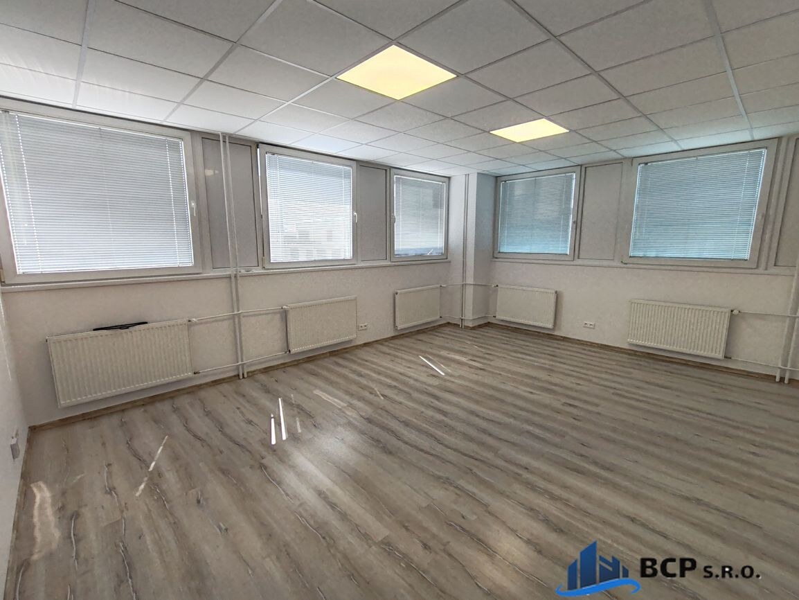 Bez provízie - Výhodný prenájom kancelárie-Polianky 5, Bratislava- Dúbravka — foto 7