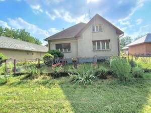 Čiastočne podpivničený RD Dedinka 1100m2 pozemok — foto 1