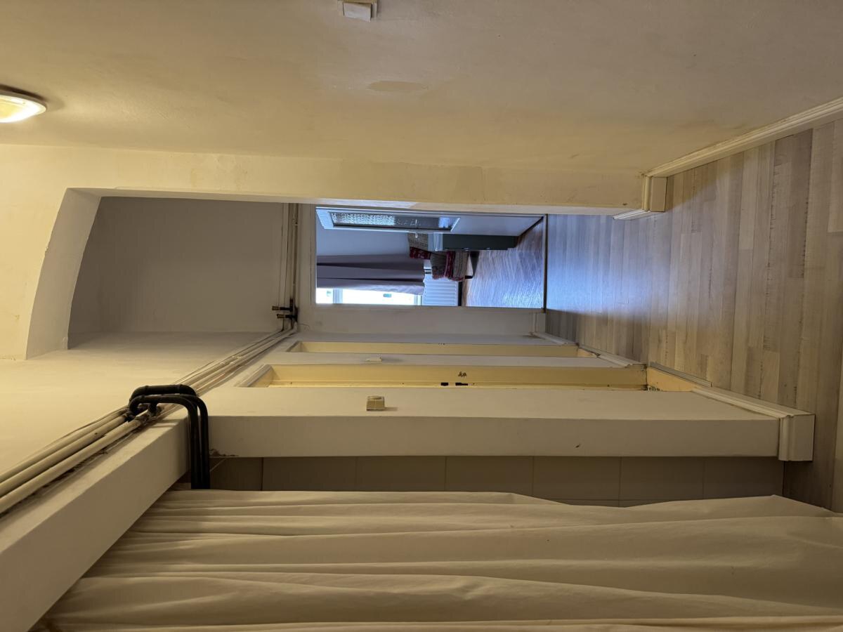 NA PREDAJ_výhľad z balkóna na Urbanovu vežu_Košice_115 m2_3,5 izby — foto 11