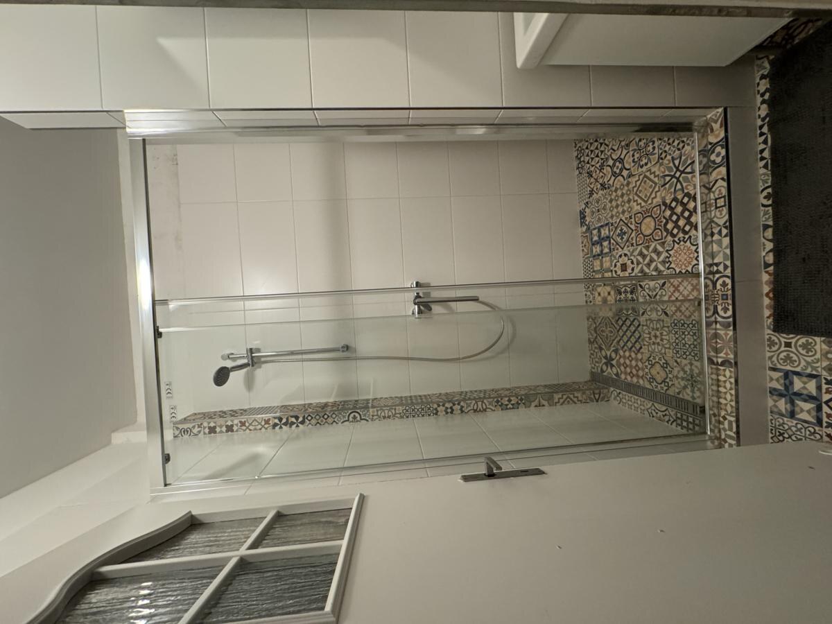 NA PREDAJ_výhľad z balkóna na Urbanovu vežu_Košice_115 m2_3,5 izby — foto 12
