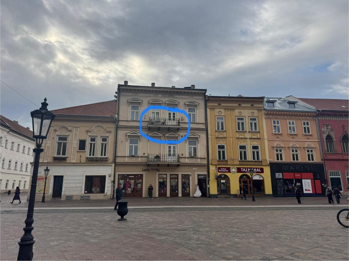 NA PREDAJ_výhľad z balkóna na Urbanovu vežu_Košice_115 m2_3,5 izby — foto 17