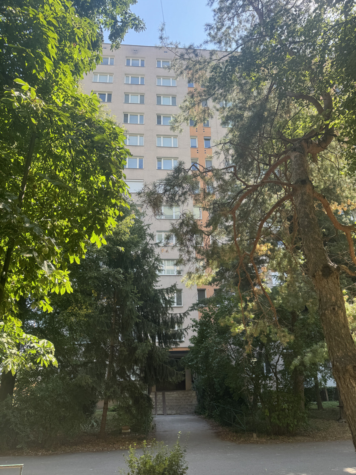NA PREDAJ_1 izbák_41 m2_Braniskova ul._"KUZMÁNKA"_KOŠICE — foto 2