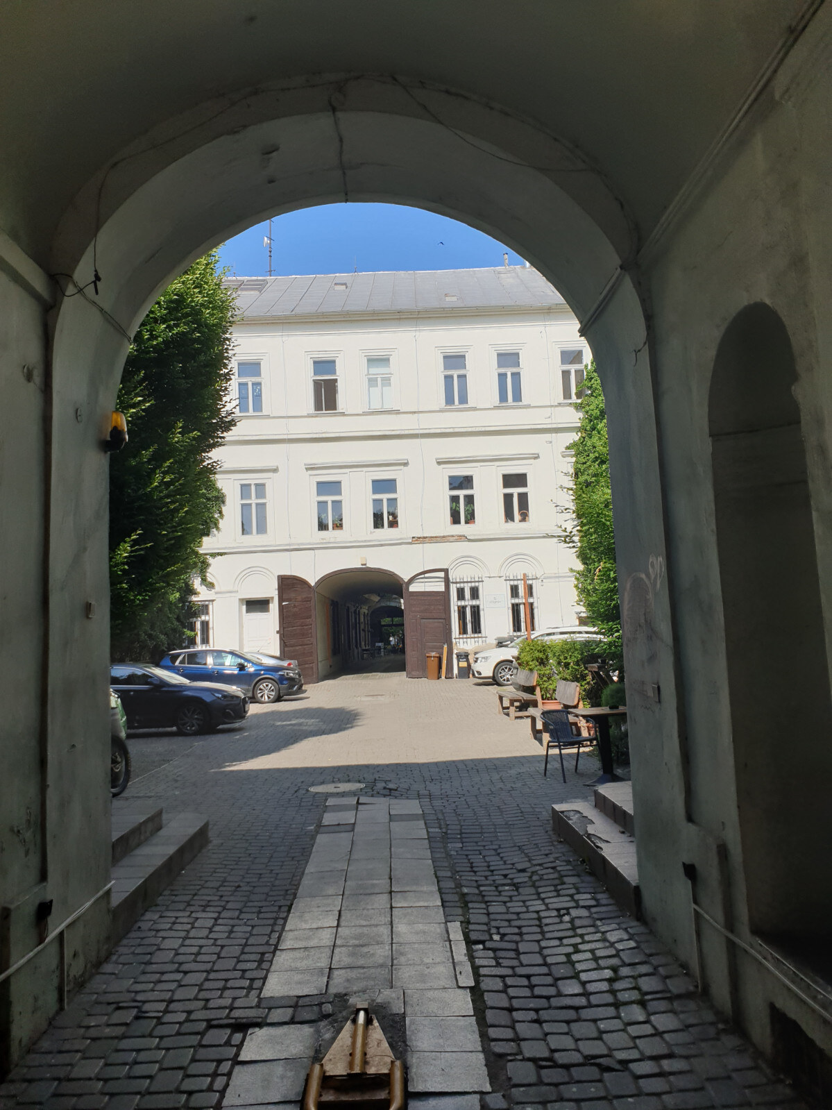 NA PREDAJ_MEŠTIANSKY DOM na HLAVNEJ ULICI V KOŠICIACH_historické centrum_NKP — foto 2