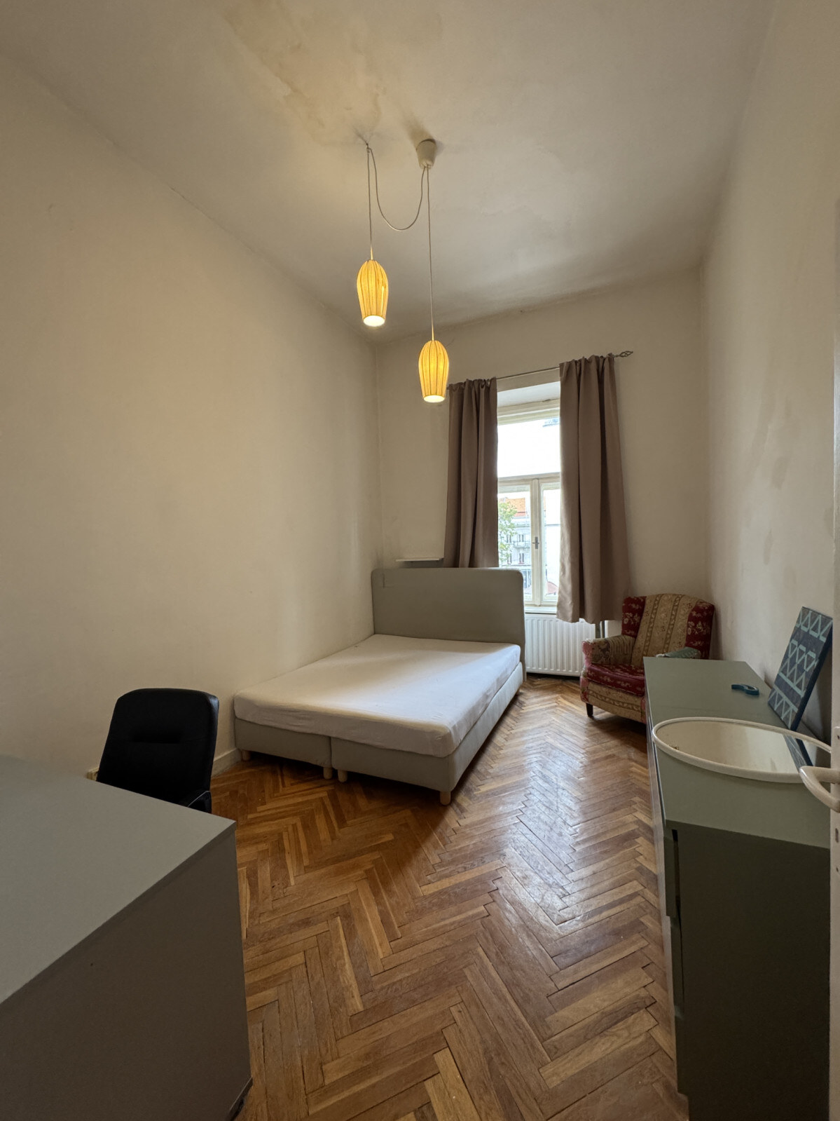 NA PRENÁJOM_výhľad z balkóna na Urbanovu vežu_Košice_115 m2_3,5 izby — foto 5