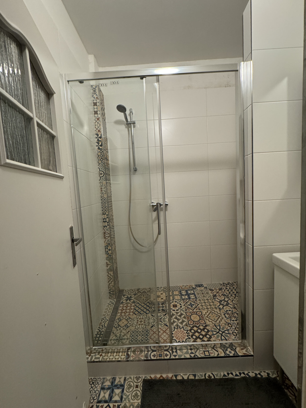 NA PRENÁJOM_výhľad z balkóna na Urbanovu vežu_Košice_115 m2_3,5 izby — foto 9