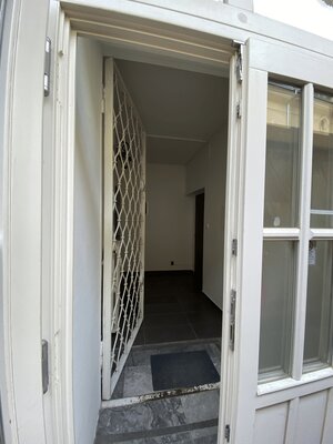 NA PRENÁJOM - obchodné priestory v centre Košic - Hlavná ulica — foto 4
