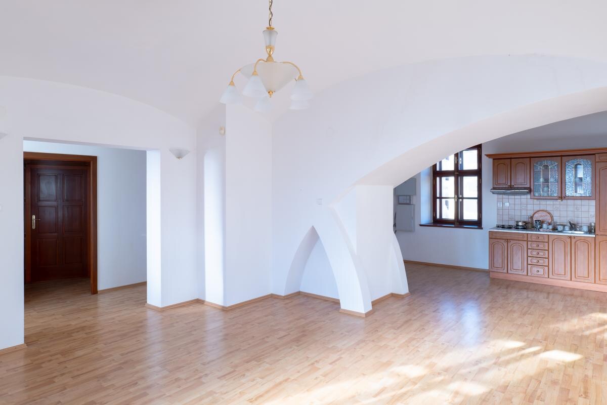 NA PREDAJ_DOM RABÍNA v Prešove_architektonický skvost — foto 15