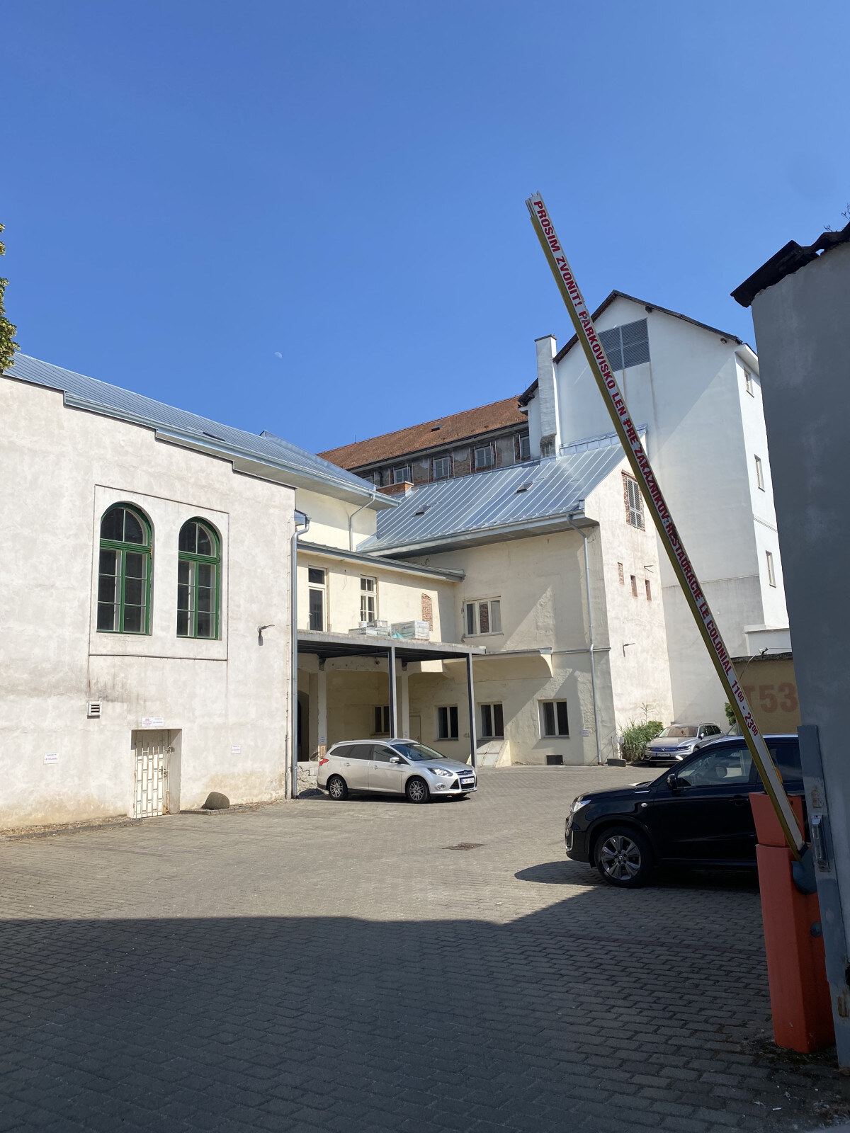NA PRENÁJOM - obchodné priestory v centre Košíc - Hlavná ulica — foto 5
