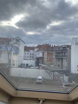 NA PRENÁJOM - parkovacie miesta v areáli Vrátnej ul. v Košiciach_za rampou — foto 3