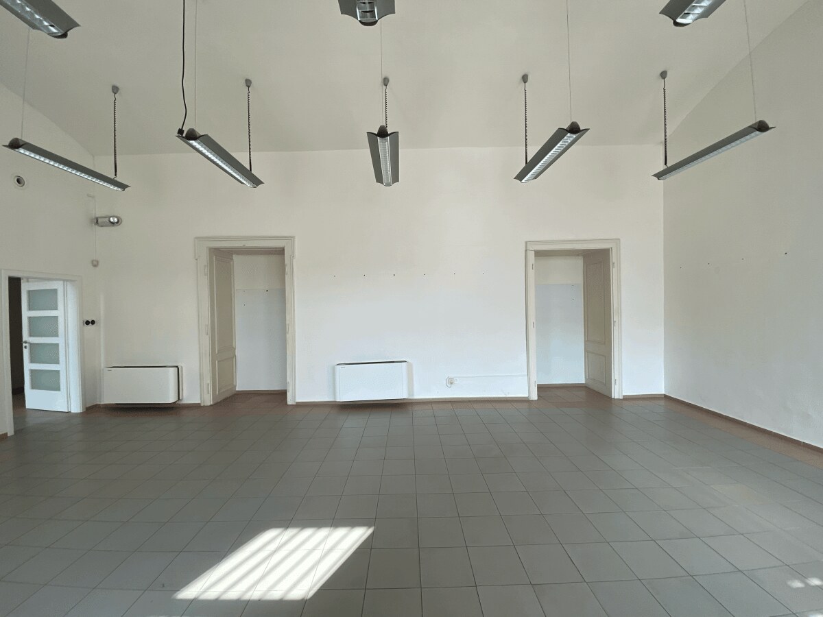 NA PRENÁJOM - obchodné priestory v centre Košic - Hlavná ulica — foto 4
