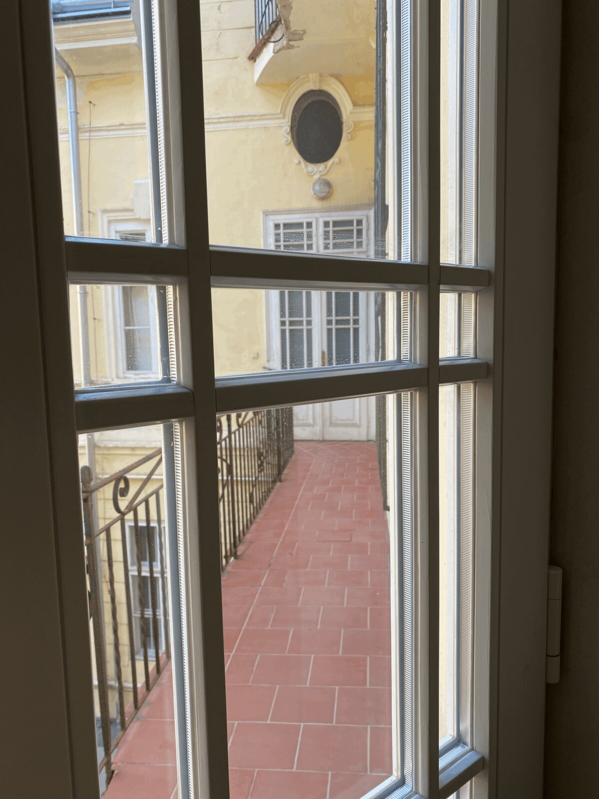 NA PRENÁJOM - obchodné priestory v centre Košic - Hlavná ulica — foto 17