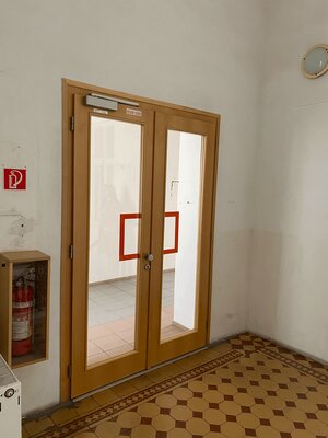 NA PRENÁJOM - obchodné priestory v centre Košic - Hlavná ulica — foto 2