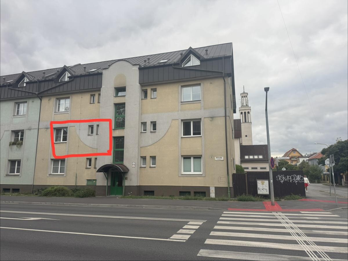 NA PREDAJ_2 IZBÁK s parkingom na Rastislavovej ul. v Košiciach_83 m2_tehla — foto 13
