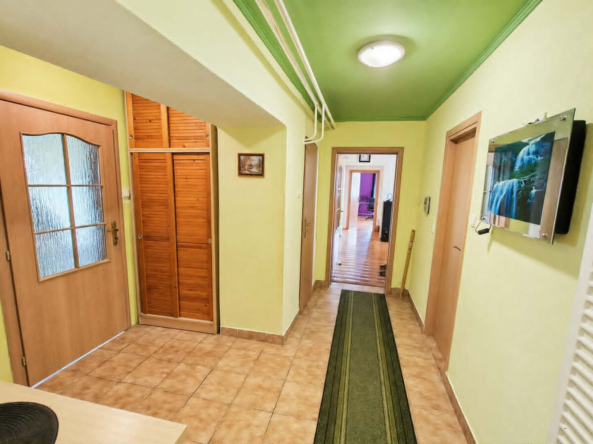 EXKLUZÍVNE-SPEKTRUM REALITY- Predaj  spoluvlastníckeho podielu- na rodinnom dome s pozemkom 666 m2, Lutila, okres Žiar nad Hronom — foto 9