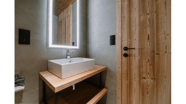 Na predaj štýlový apartmán s výhľadom na panorámu Tatier v Tatranskej Lomnici — foto 19