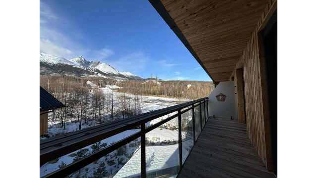 Na predaj štýlový apartmán s výhľadom na panorámu Tatier v Tatranskej Lomnici — foto 30