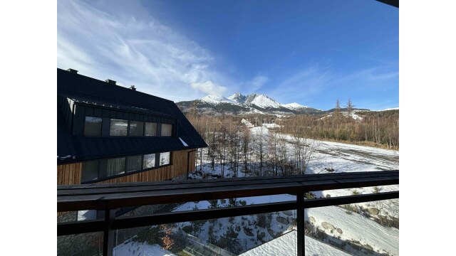 Na predaj štýlový apartmán s výhľadom na panorámu Tatier v Tatranskej Lomnici — foto 31