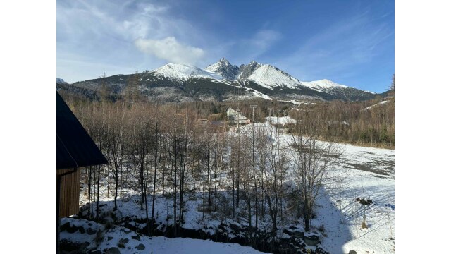Na predaj štýlový apartmán s výhľadom na panorámu Tatier v Tatranskej Lomnici — foto 32