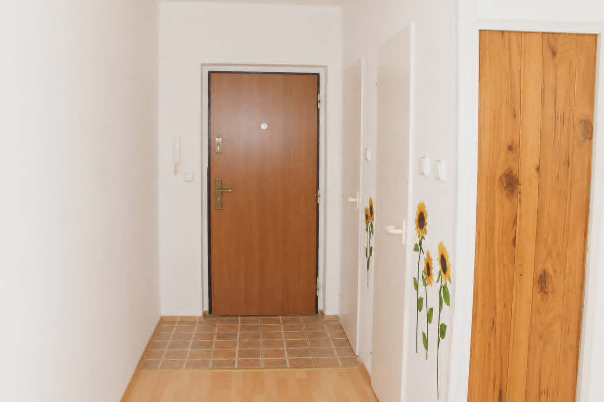 SPEKTRUM REALITY- Na Predaj 3-izbový byt, 62 m2 s balkónom, Handlová, ul. Prievidzská — foto 8