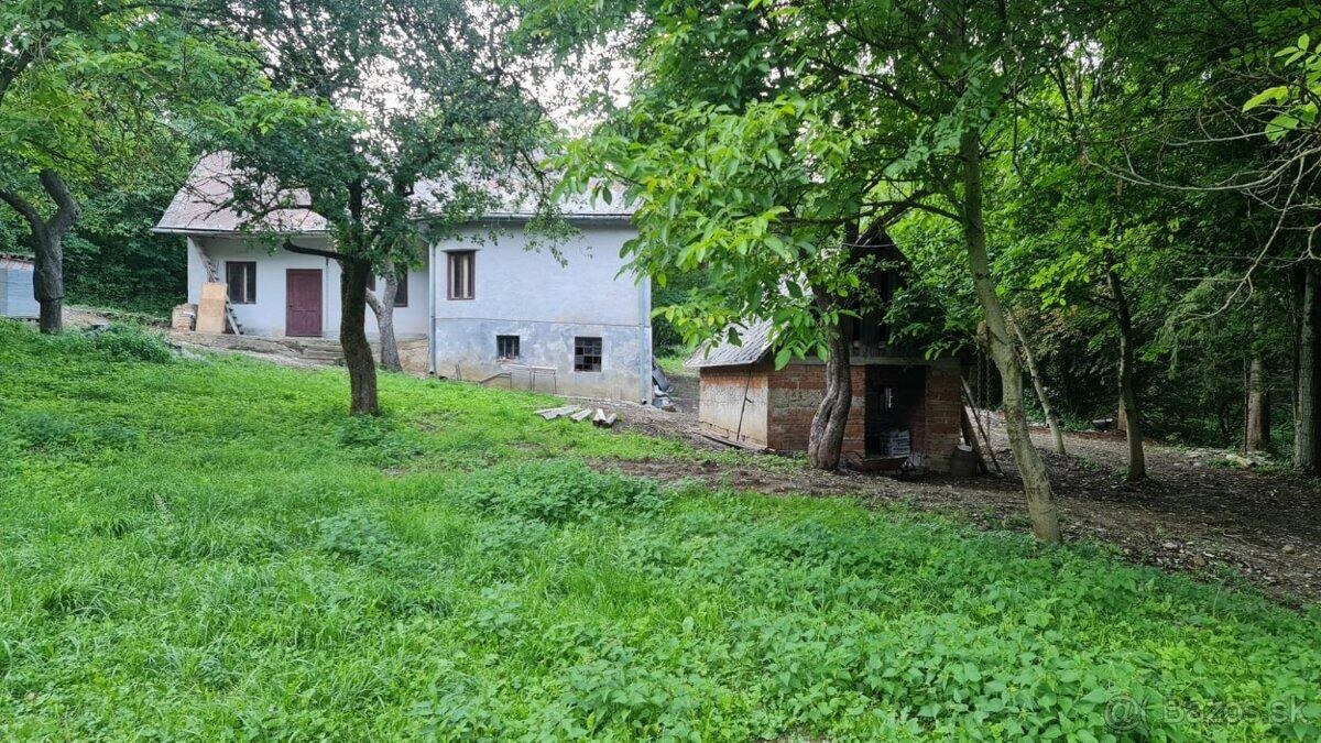 EXKLUZÍVNE-SPEKTRUM REALITY- Na predaj 3-izbový rodinný dom / chalupa s pozemkom 1840 m2, Valaská Bela, okres Prievidza — foto 4