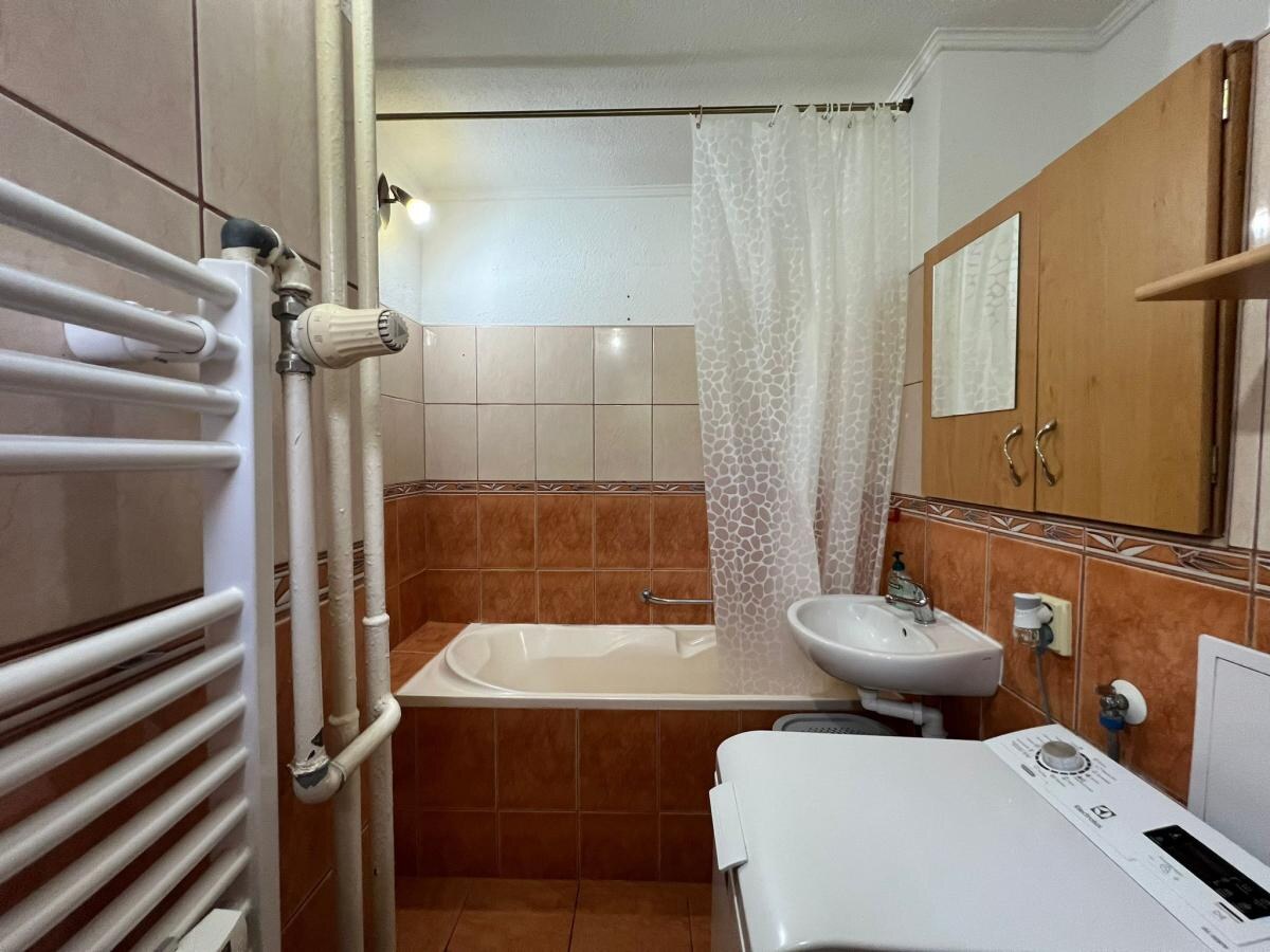 SPEKTRUM REALITY- Na PRENÁJOM komplet rekonštruovaný 2- izbový byt Handlová, ul. 29. Augusta — foto 8