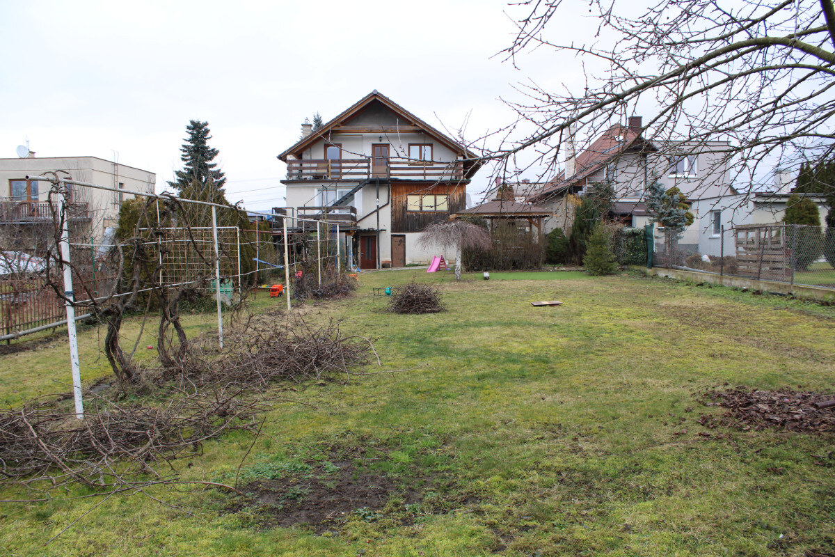 EXKLUZÍVNE-SPEKTRUM REALITY - Na PREDAJ Dvojgeneračný 7-izbový rodinný dom s garážou, Kamenec pod Vtáčnikom, okres Prievidza — foto 5