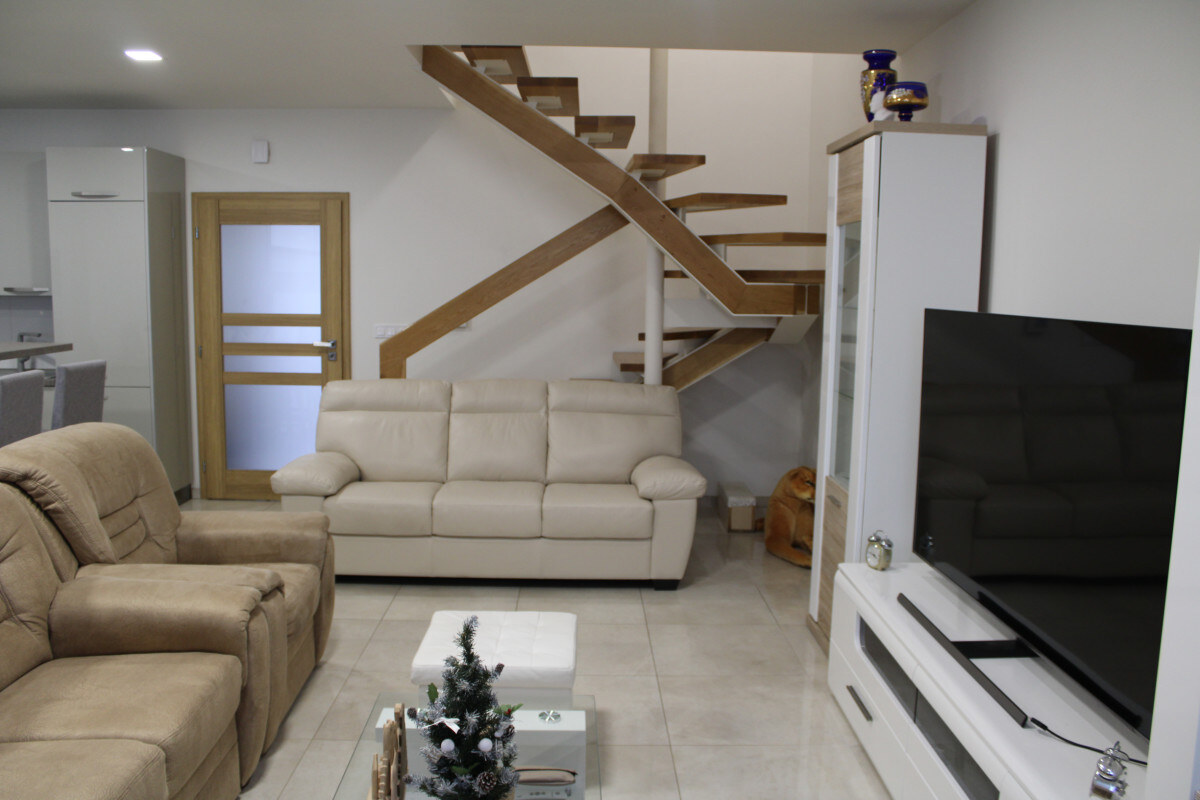 SPEKTRUM REALITY - Na PREDAJ Novostavbu- 4-izbový rodinný dom s garážou, okres Prievidza, ul. R. Jašíka — foto 9