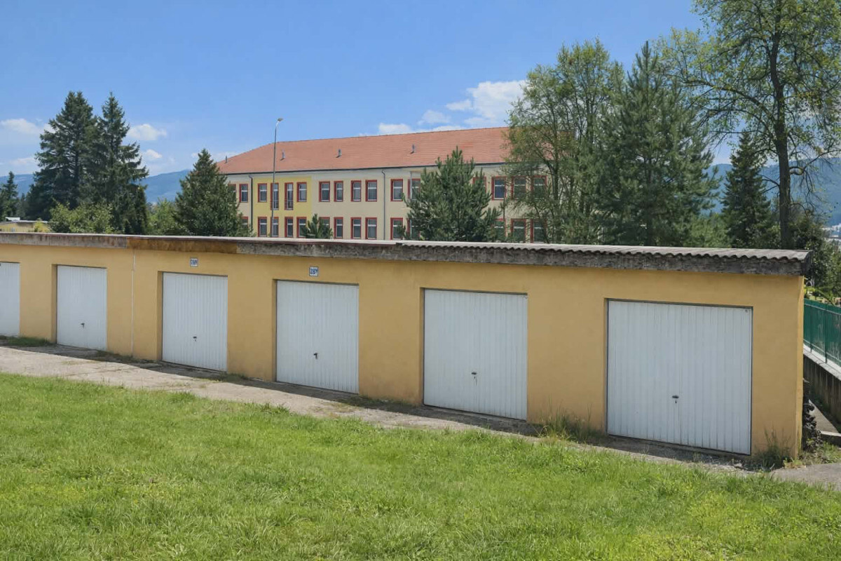 SPEKTRUM REALITY- Na Predaj moderná murovaná Garáž 24 m2, Handlová, okres Prievidza — foto 3