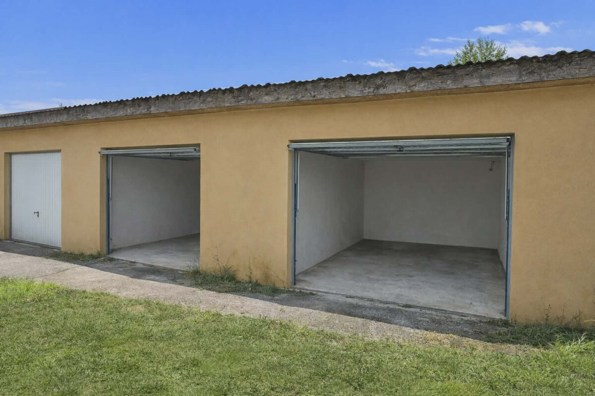 SPEKTRUM REALITY- Na Predaj moderná murovaná Garáž 24 m2, Handlová, okres Prievidza — foto 2