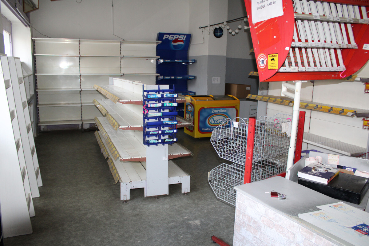SPEKTRUM REALITY- Na Predaj Obchodný priestor 70 m2, Handlová, Ul. 29.Augusta — foto 3