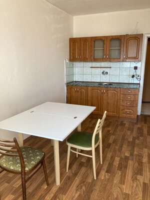 SPEKTRUM REALITY- Na PREDAJ garsónka, 23 m2 s loggiou, okres Žiar nad Hronom — foto 1