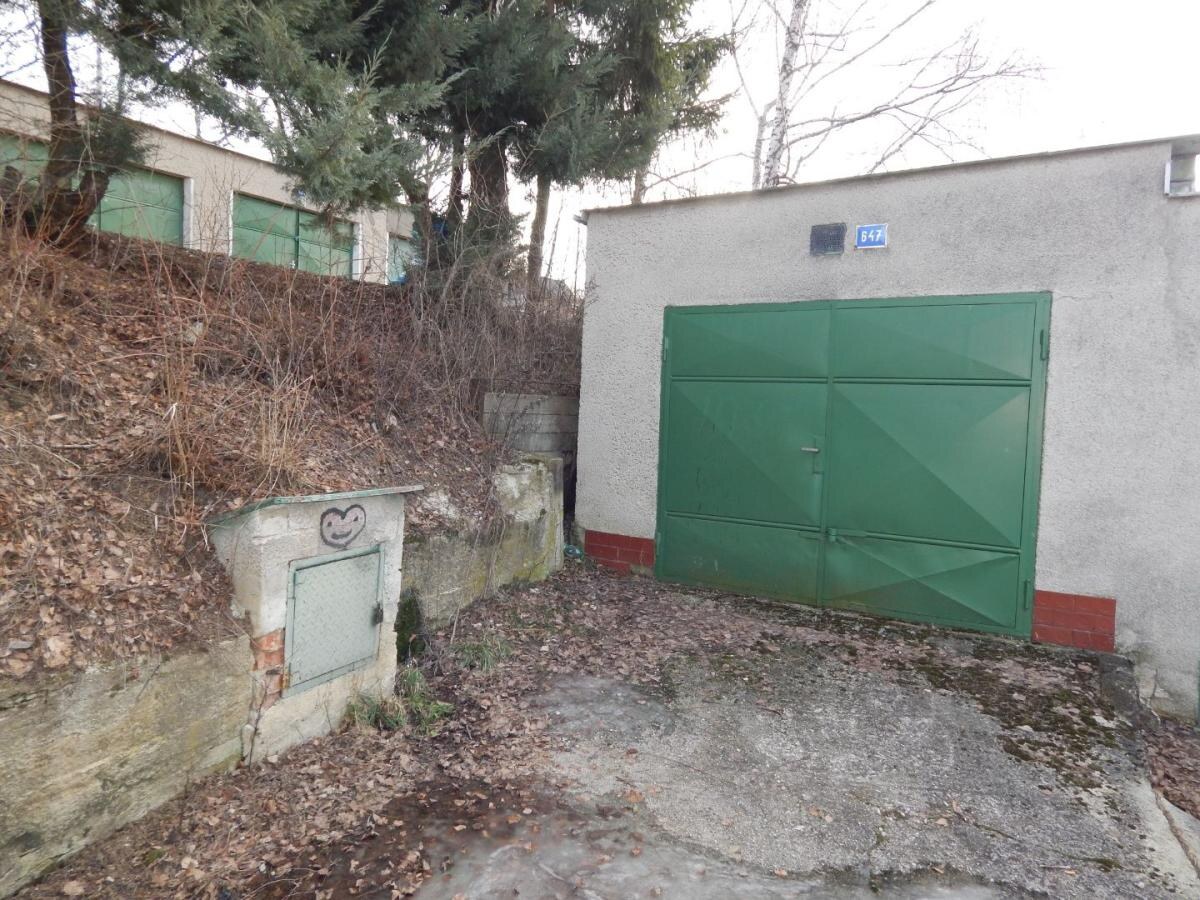 SPEKTRUM REALITY- Na PREDAJ  Garáž 28 m2, Handlová, ul. Mierové námestie — foto 6