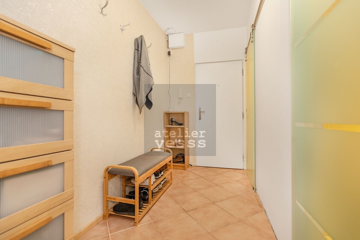 YESSS - Priestranný, kompletne zrekonštruovaný 3-izbový byt s lodžiou a balkónom v pokojnej časti Ružinova – Exnárova ulica — foto 24