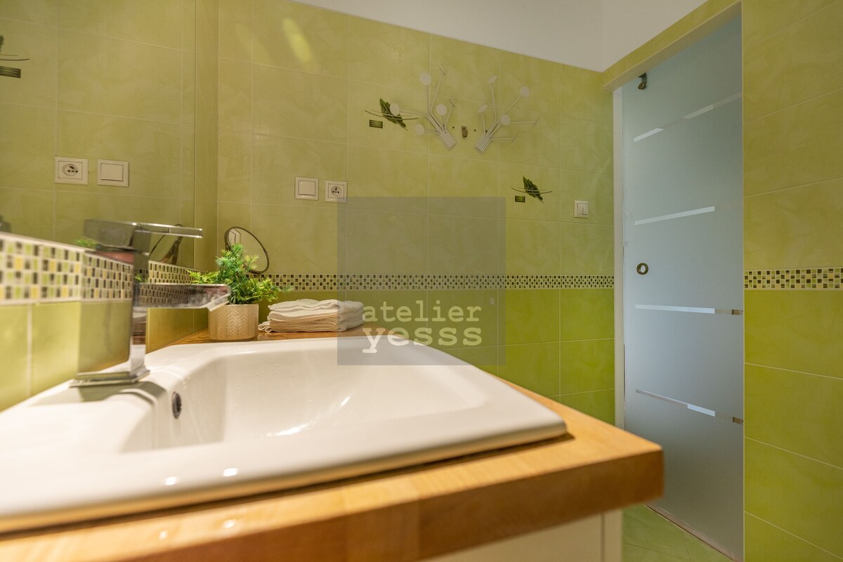 YESSS - Priestranný, kompletne zrekonštruovaný 3-izbový byt s lodžiou a balkónom v pokojnej časti Ružinova – Exnárova ulica — foto 3