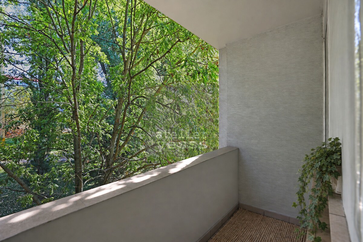 YESSS - Priestranný, kompletne zrekonštruovaný 3-izbový byt s lodžiou a balkónom v pokojnej časti Ružinova – Exnárova ulica — foto 5