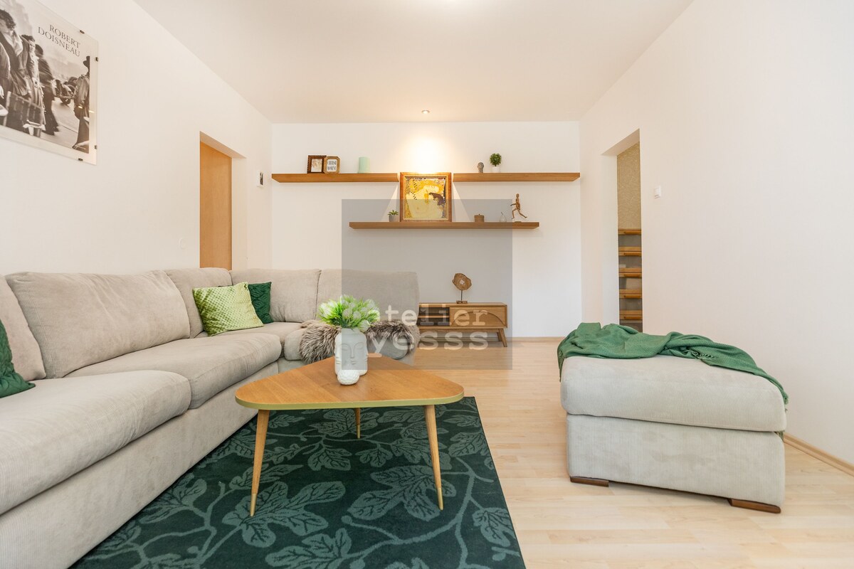 YESSS - Priestranný, kompletne zrekonštruovaný 3-izbový byt s lodžiou a balkónom v pokojnej časti Ružinova – Exnárova ulica — foto 7