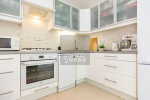 YESSS - Priestranný, kompletne zrekonštruovaný 3-izbový byt s lodžiou a balkónom v pokojnej časti Ružinova – Exnárova ulica — foto 12