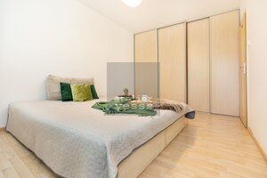 YESSS - Priestranný, kompletne zrekonštruovaný 3-izbový byt s lodžiou a balkónom v pokojnej časti Ružinova – Exnárova ulica — foto 21