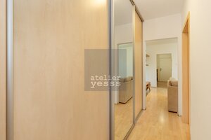 YESSS - Priestranný, kompletne zrekonštruovaný 3-izbový byt s lodžiou a balkónom v pokojnej časti Ružinova – Exnárova ulica — foto 23