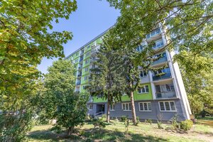YESSS - Priestranný, kompletne zrekonštruovaný 3-izbový byt s lodžiou a balkónom v pokojnej časti Ružinova – Exnárova ulica — foto 6