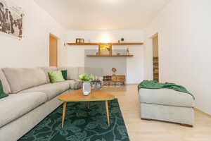 YESSS - Priestranný, kompletne zrekonštruovaný 3-izbový byt s lodžiou a balkónom v pokojnej časti Ružinova – Exnárova ulica — foto 7