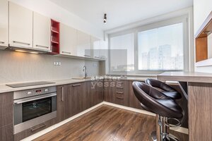 YESSS - Elegantný 3-izbový byt s nadčasovým štýlom – Rezidencia SOLAR - Budatínska, Petržalka — foto 2