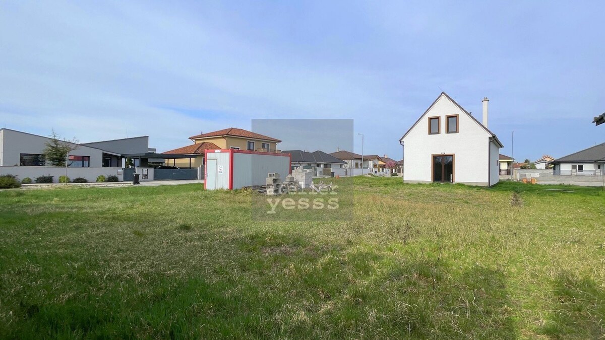 YESSS - 4-árový pozemok s vydaným stavebným povolením v Hrubej Borši — foto 6