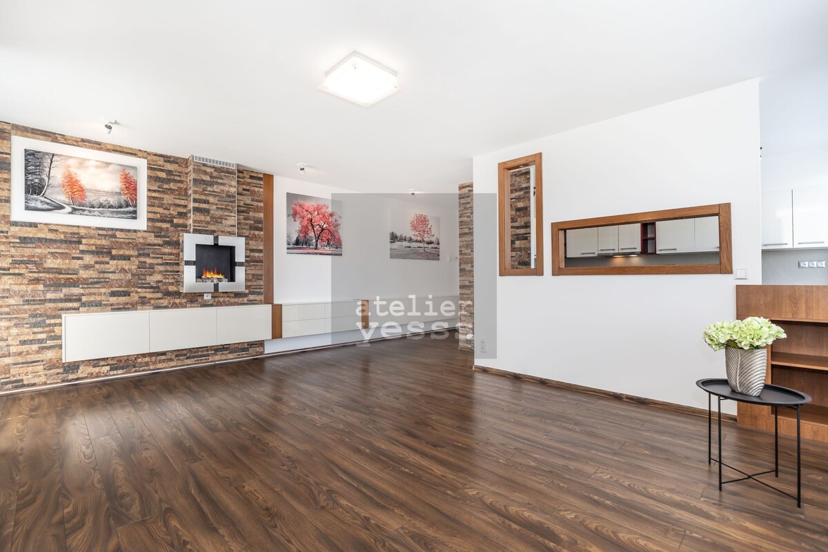 YESSS - Priestor pre váš domov či podnikanie – 106 m², balkón a možnosť garážového parkovania | SOLAR, Petržalka — foto 4