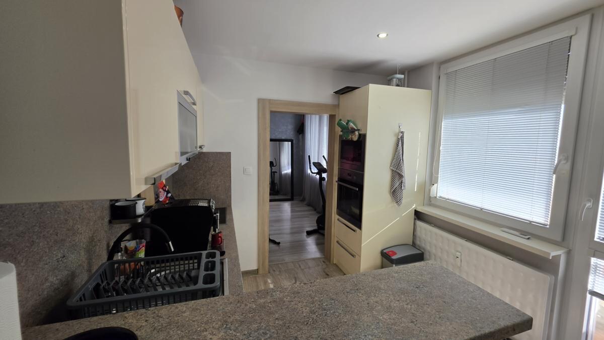 Predám veľký prerobený 2 izbový byt s 2 balkónmi Nábrežná NZ — foto 19