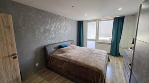 Predám veľký prerobený 2 izbový byt s 2 balkónmi Nábrežná NZ — foto 2