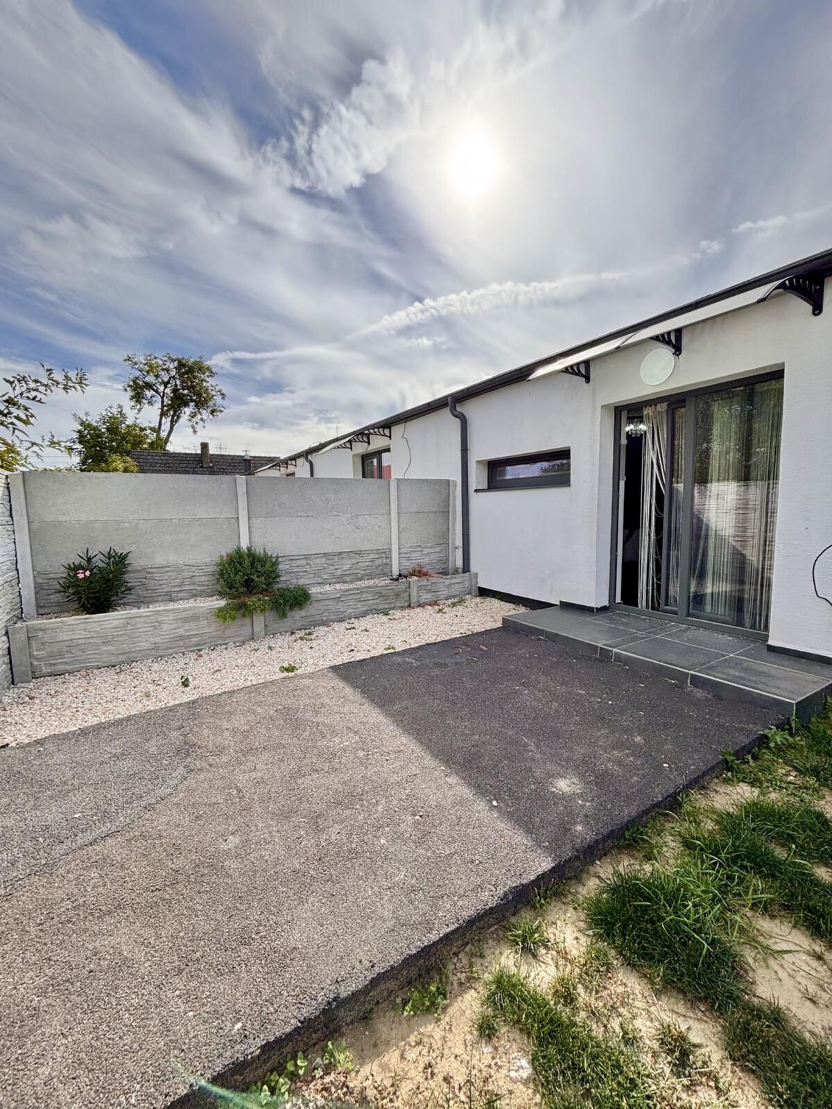Ponúkame Vám na predaj moderný rodinný dom typu bungalov so samostatnými bytovými jednotkami — foto 24